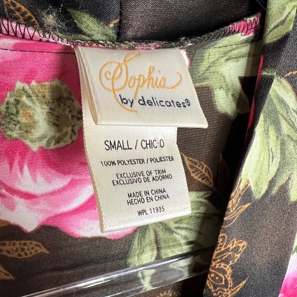 Sophia by Delicates - size small - silky soft kimono tie robe. 3/4 sleeves. - Picture 7 of 7